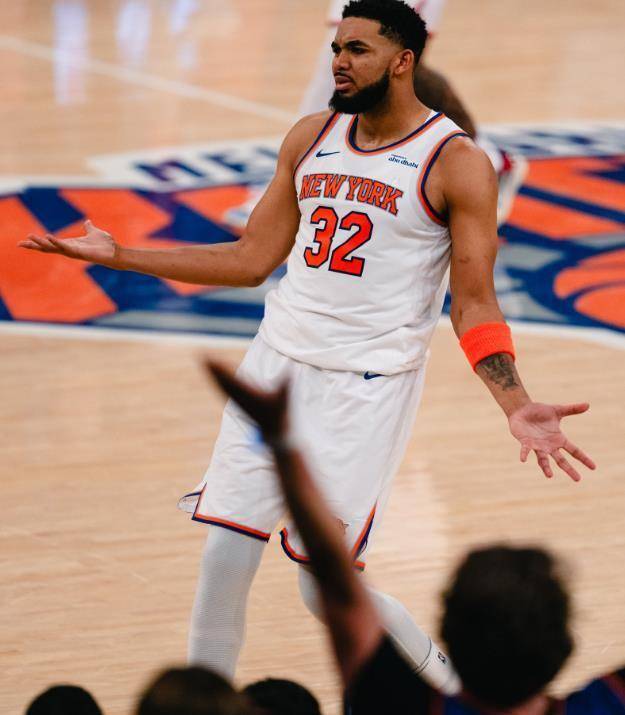 Rookie在快船比赛中连败，惊险取胜引发热议！的简单介绍-半岛体育app下载